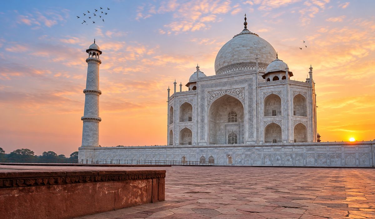 How to Reach the Taj Mahal from Delhi & Agra: Routes, Transport & Sightseeing Guide
